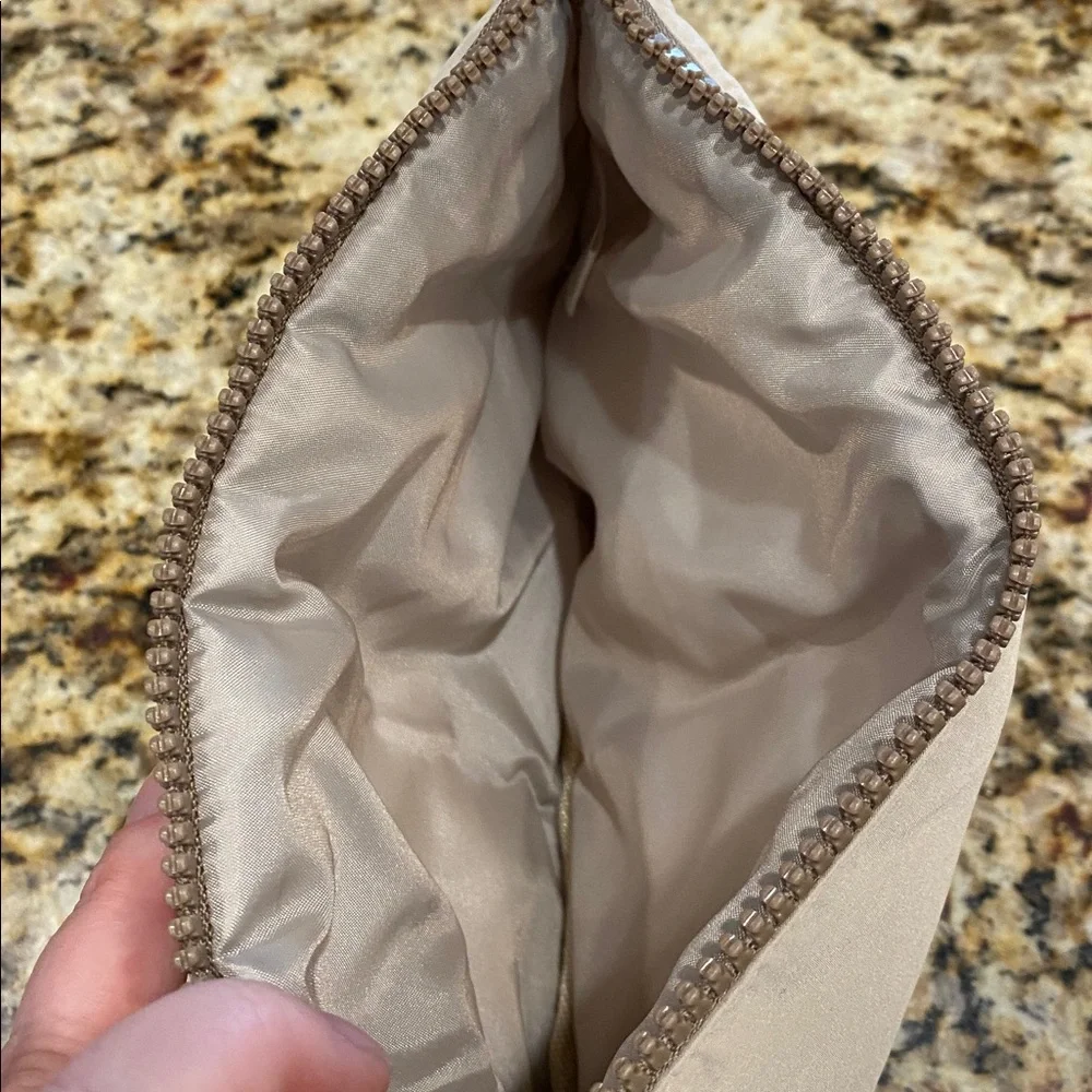 Kevin Murphy Quilted Cosmetic Case or Toiletry Bag - NWOT - Picture 4 of 4